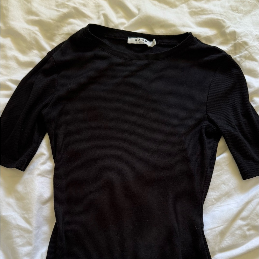 NA-KD Round Neck Ribbed Top - Picture 3 of 4